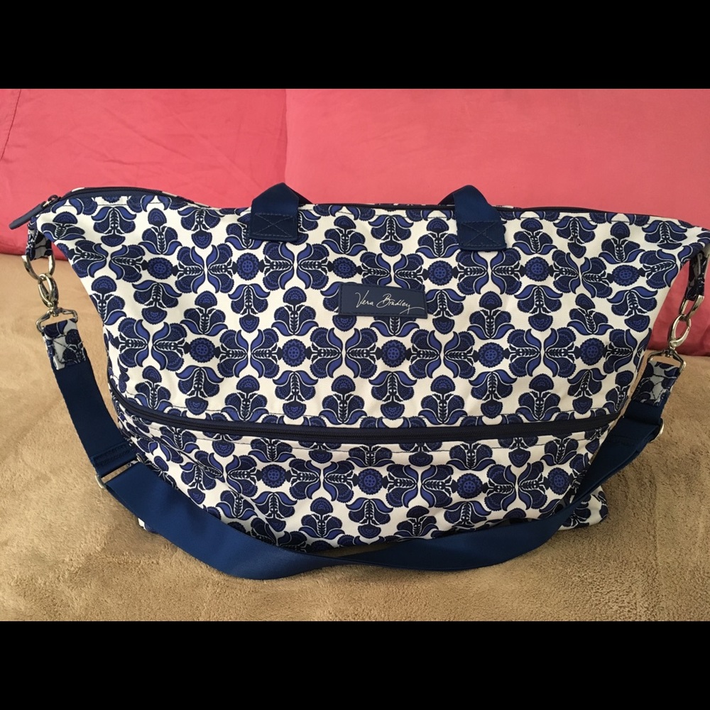Vera Bradley tote weekender bag